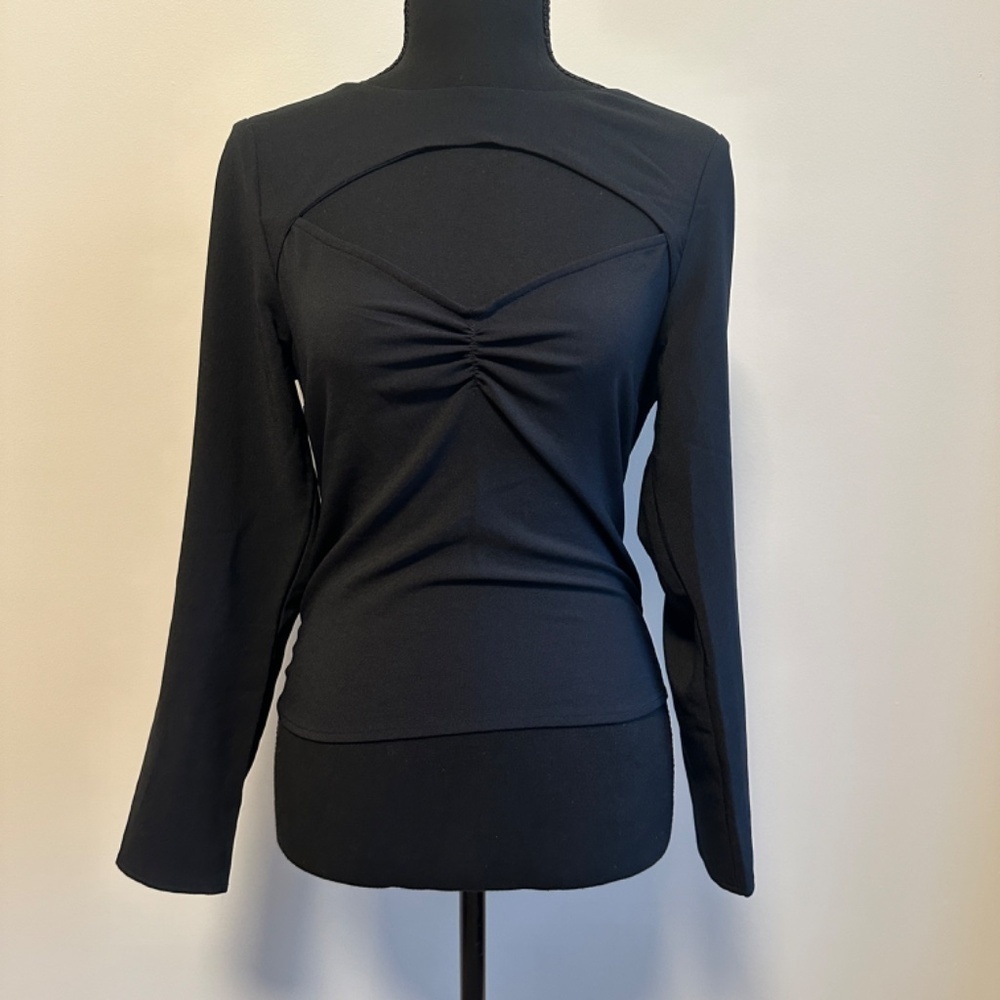 *ABERCROMBIE & FITCH* Black Long Sleeve Top Size Medium NWT